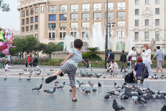 Barcelona with Kids: Placa de Catalunya | Family Travel