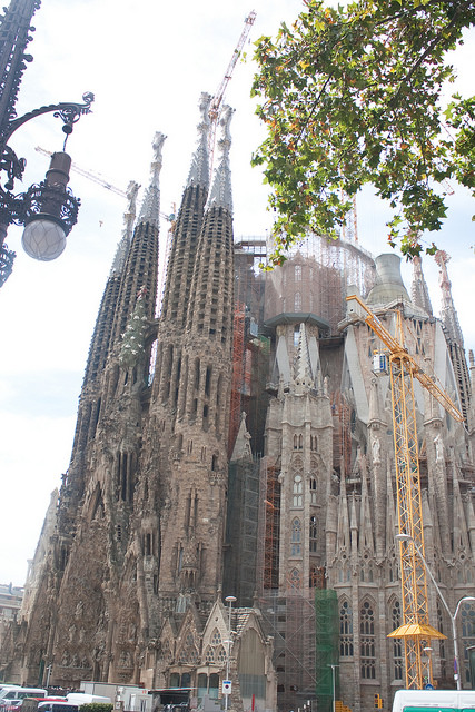 Barcelona with Kids: Sagrada Familia | Family Travel