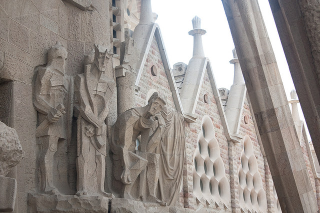 Barcelona with Kids: Sagrada Familia | Family Travel