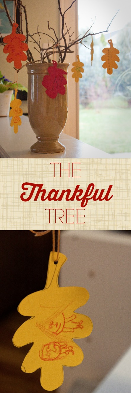 Thankful Tree: an easy DIY Thanksgiving craft for kids. As fall decor or a Thanksgiving table centerpiece it will become a family treasure.